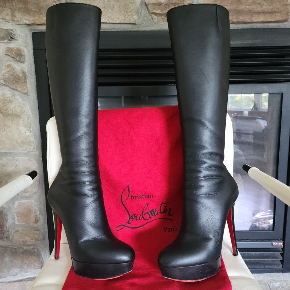 ****SOLD!! ***** Christian louboutin Bianca boots